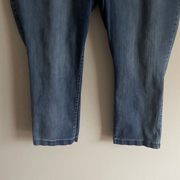 NYDJ Wmn Plus 24W Blue Med Wash Lift Tuck Technology Straight Leg Ankle Jeans - Picture 2 of 12